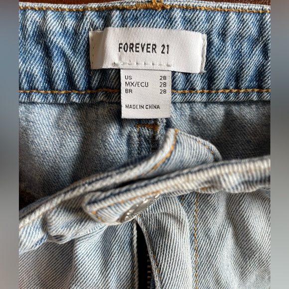 Blue Light Wash High Waisted Mom Jean Shorts - Picture 6 of 6